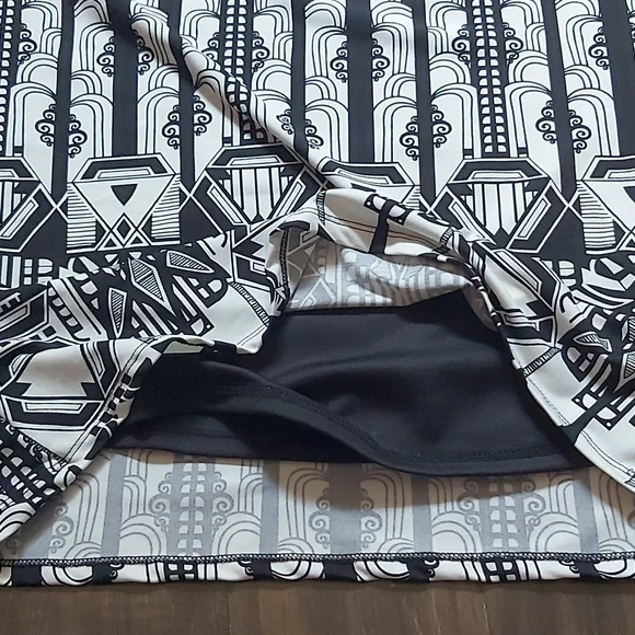 Abstract dress - Picture 3 of 4